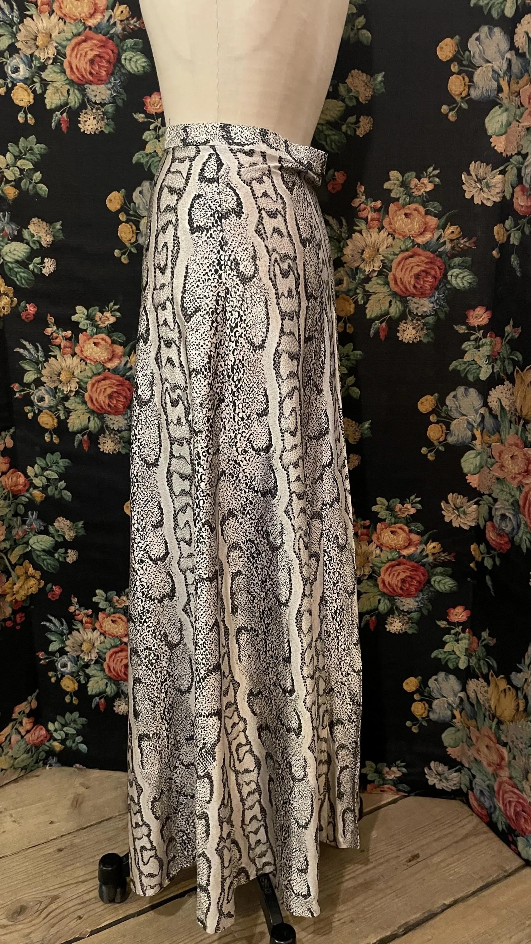 1970s Silver gray snake skin animal print maxi skirt, vintage handmade