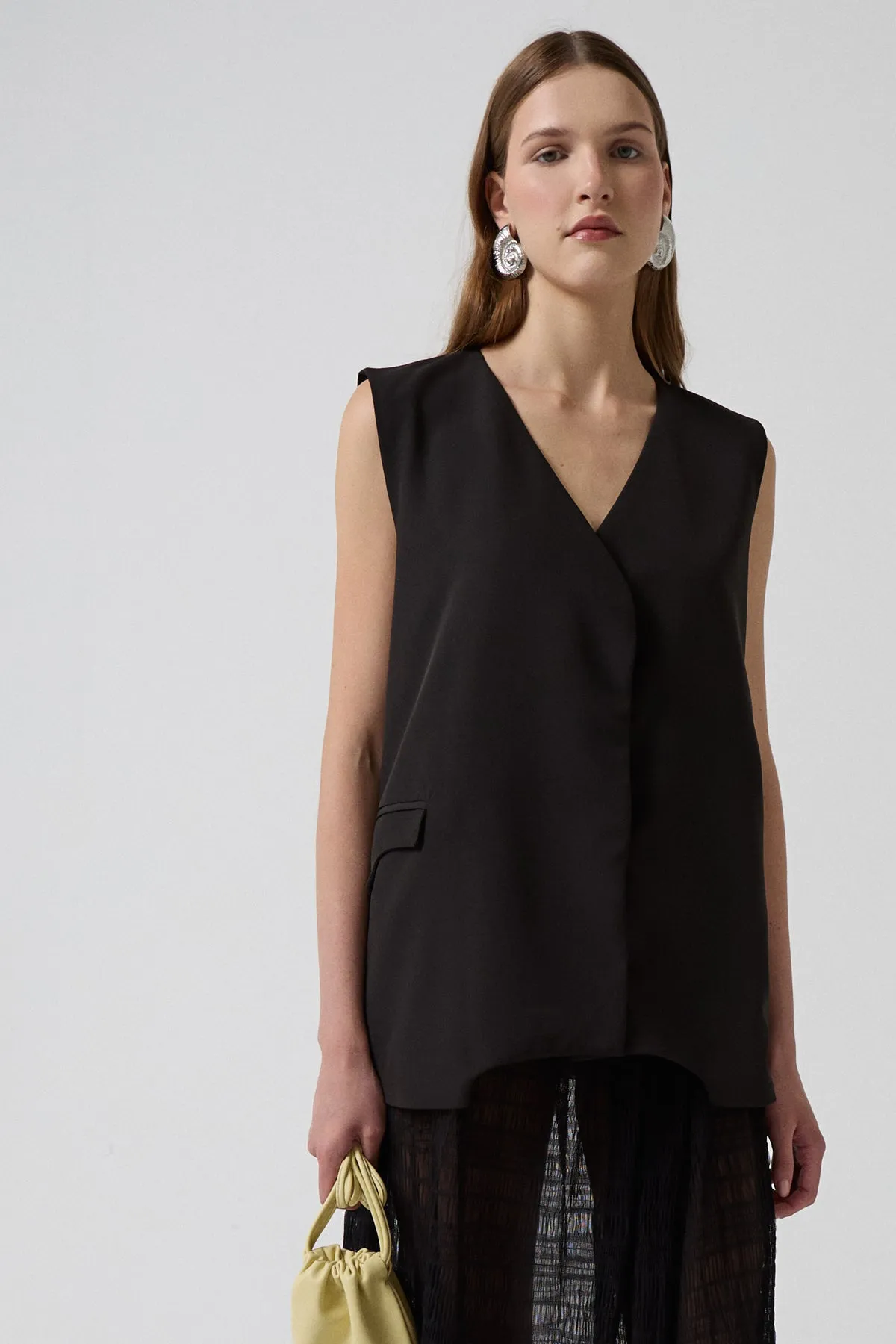 Delphine Vest