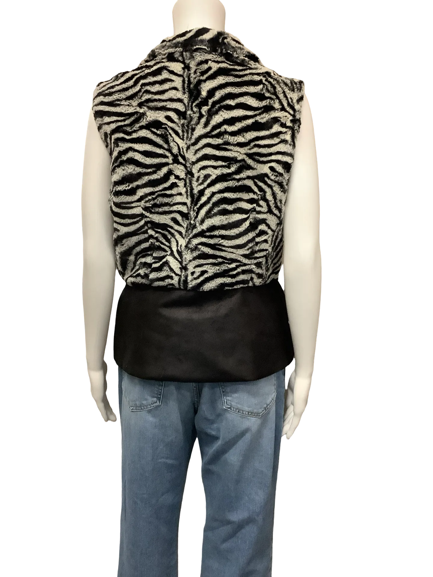 Frank Lyman Women's Faux Fur Vest Animal Print Size: 4