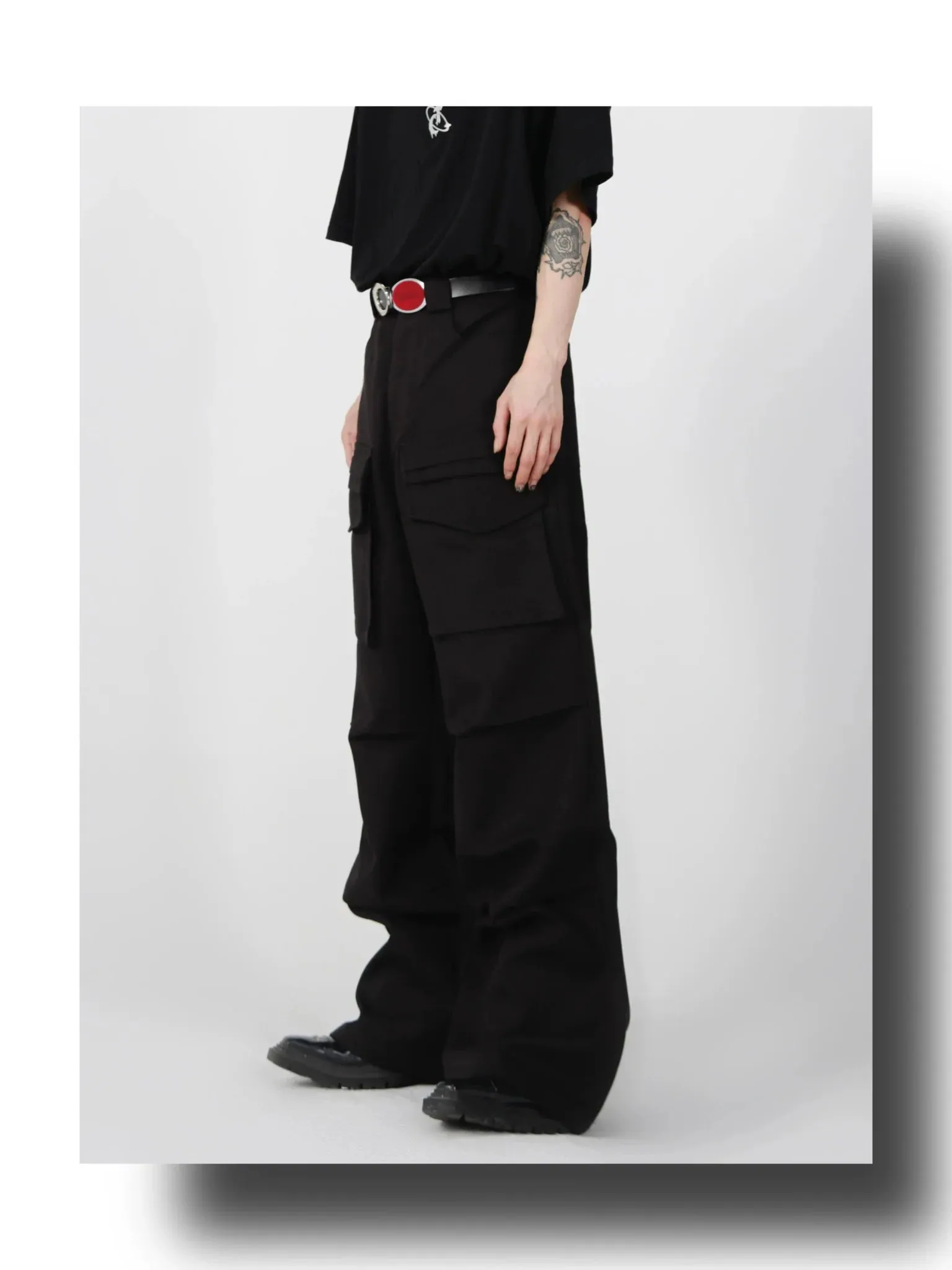 Loose Straight Cargo Pants with Multi Large Pockets and Pleated