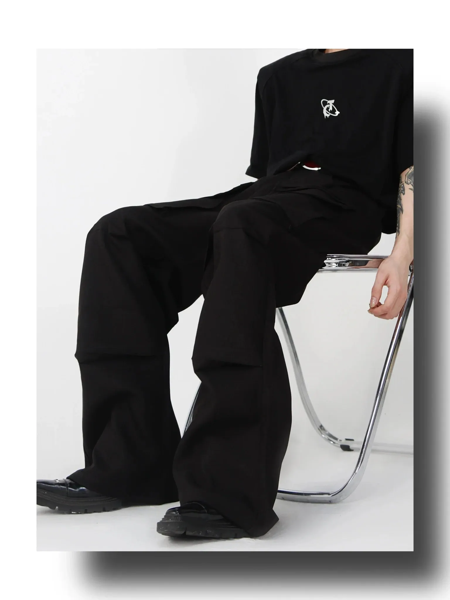 Loose Straight Cargo Pants with Multi Large Pockets and Pleated