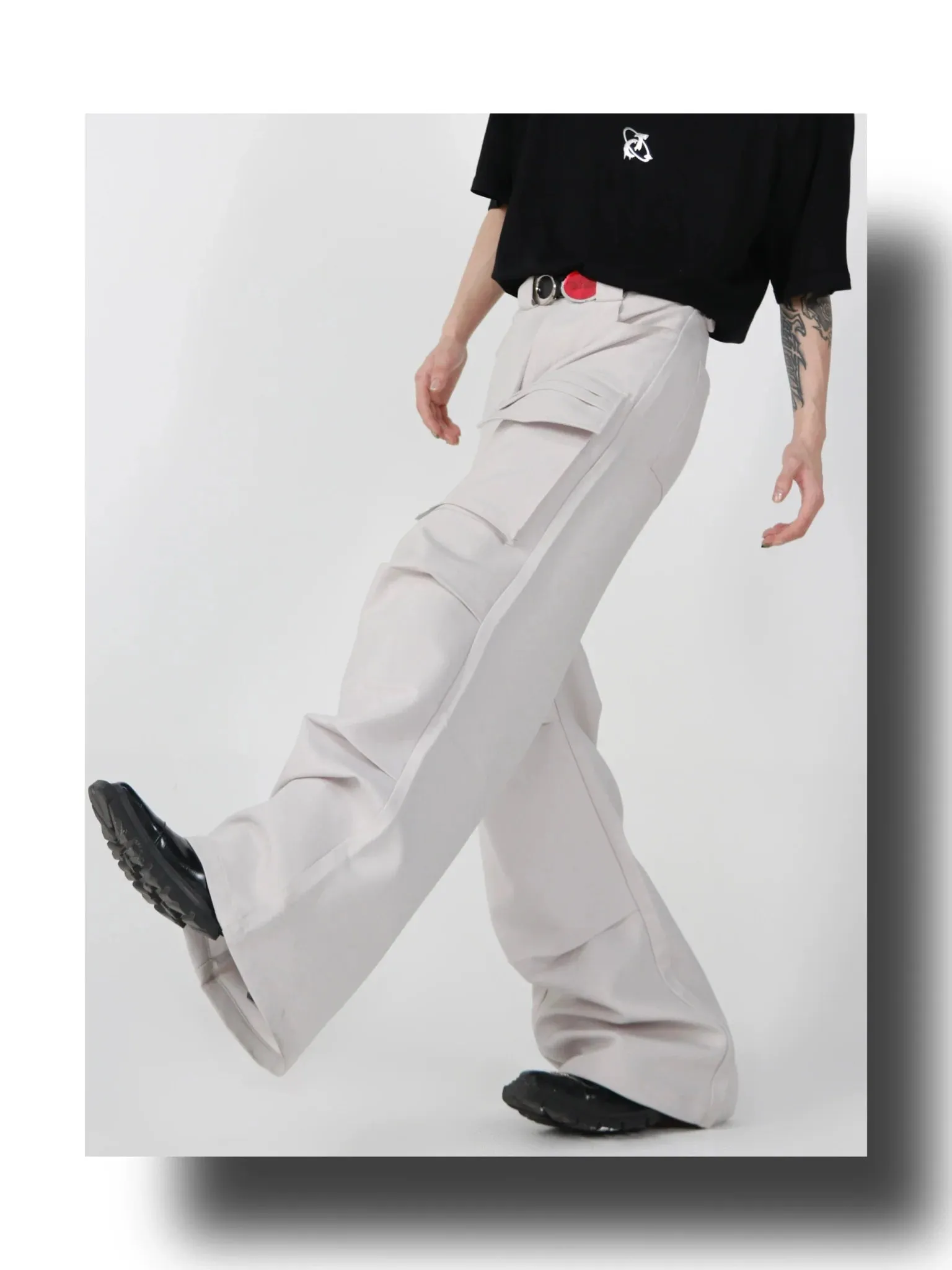 Loose Straight Cargo Pants with Multi Large Pockets and Pleated