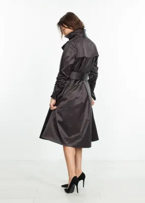 Trench Coat in Black